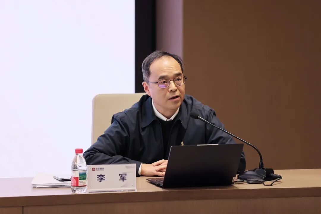  >> 李军院长参加2026年浙商研究中心报告会暨“浙商讲坛”第五期并作专题报告